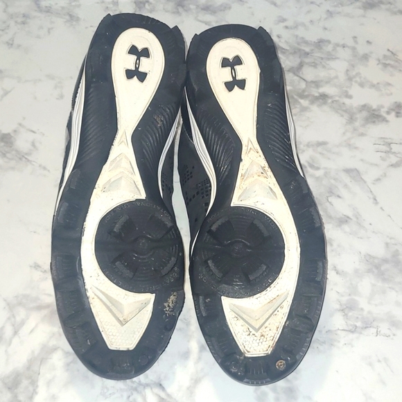 Under Armour Baseball Rotation Traction Cleats Black white silver red laces Euc - Picture 6 of 8